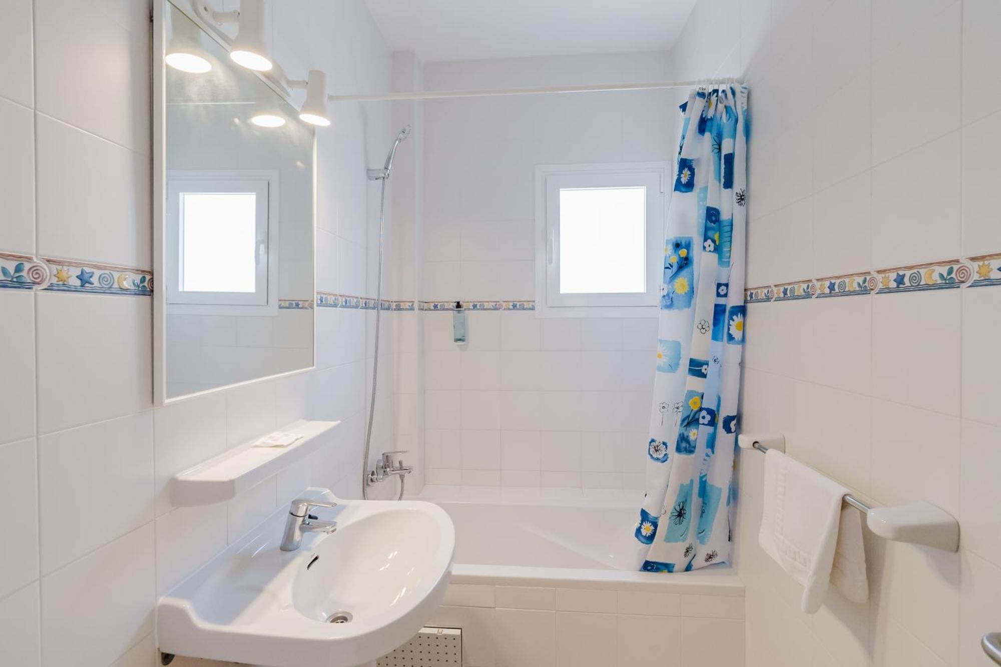 Apartamentos Timon - Emar Hotels Es Pujols Εξωτερικό φωτογραφία